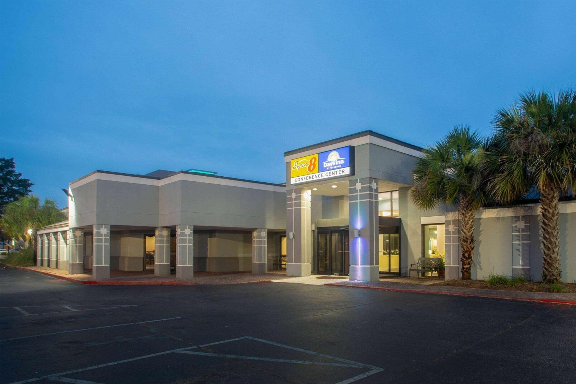 Days Inn By Wyndham Mobile I-65 Exteriör bild